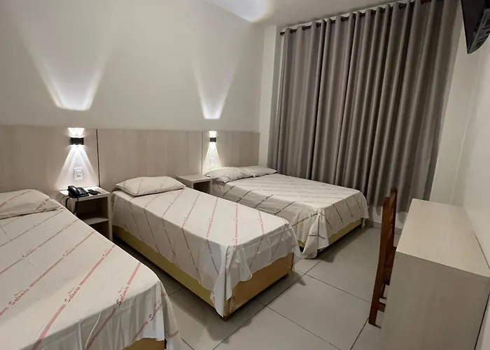 Hotel Salomão - Próximo a 25 de Março, Bom Retiro, Brás e Rua Santa Efigênia, a 2 minutos do Mirante Sampa Sky e pista de Skate Anhangabaú